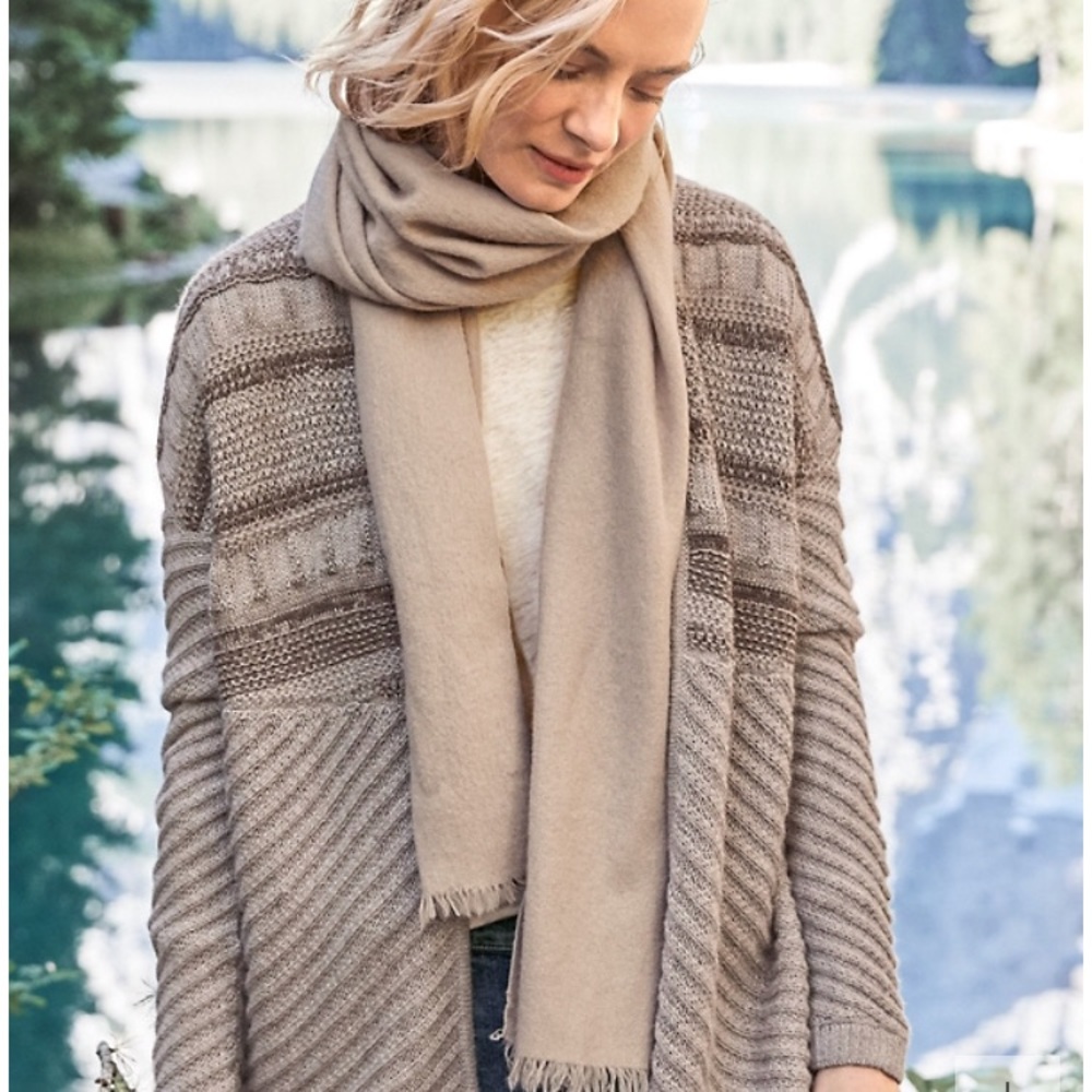 100% Garnet Hill cashmere scarf